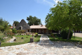  Agriturismo Su Pinnettu  Фонни
